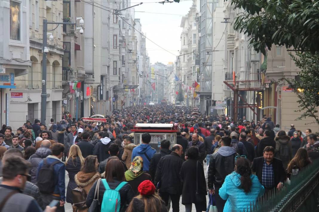 Türkiye'nin sorunlarını hangi siyasi parti çözer? Muhalefet çıkan sonuçlardan memnun olmayacak! 1