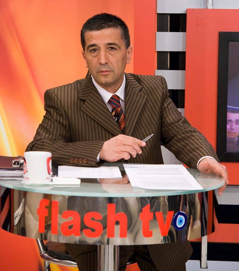 Yıllar ondan çok şey götürmüş! Flash TV'nin Yalçın Abi'sinin şimdiki halini görenler hayret ediyor! 1