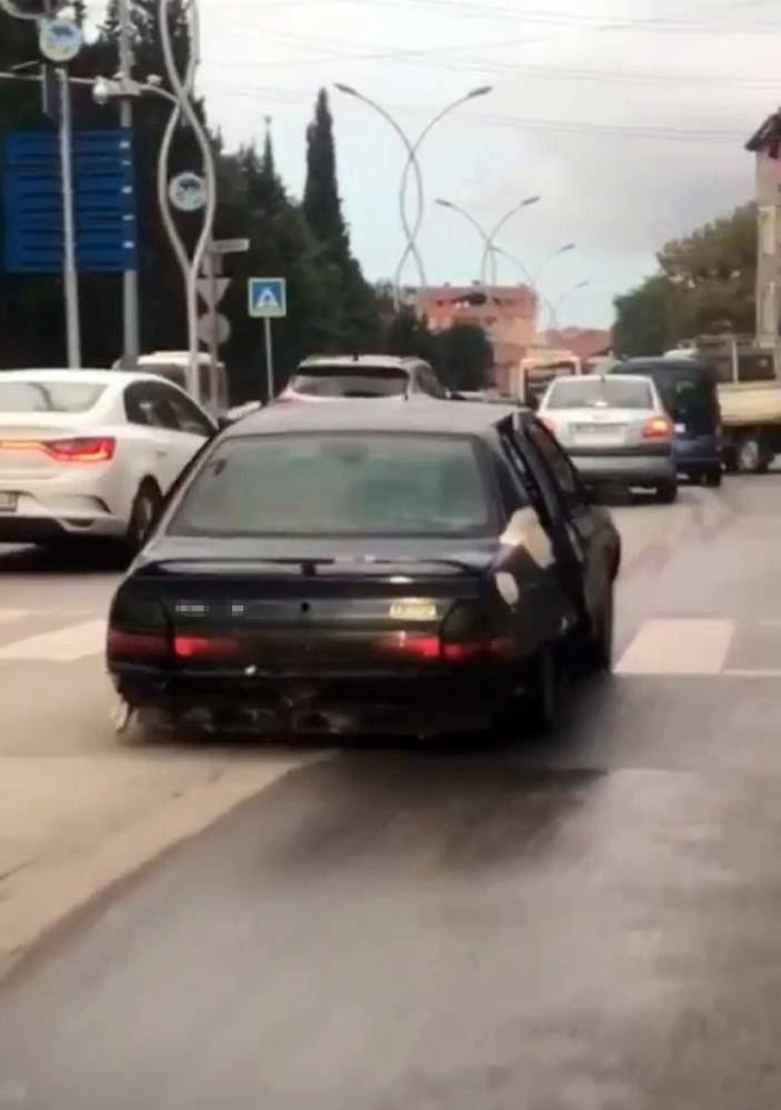 Bu otomobili trafikte görenler şaşkına dönüyor, dönüp bir daha bakıyor! 2