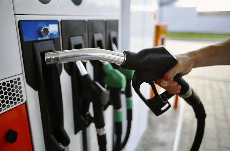 Petrolde fiyatlar tepetaklak, Akaryakıtta indirim bekleniyor 1