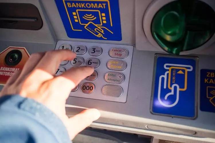 Her yıl milyarlarca liralık kâr açıklayan bankaların ATM oyunu! Kendi paranızı çekemiyorsunuz! 28