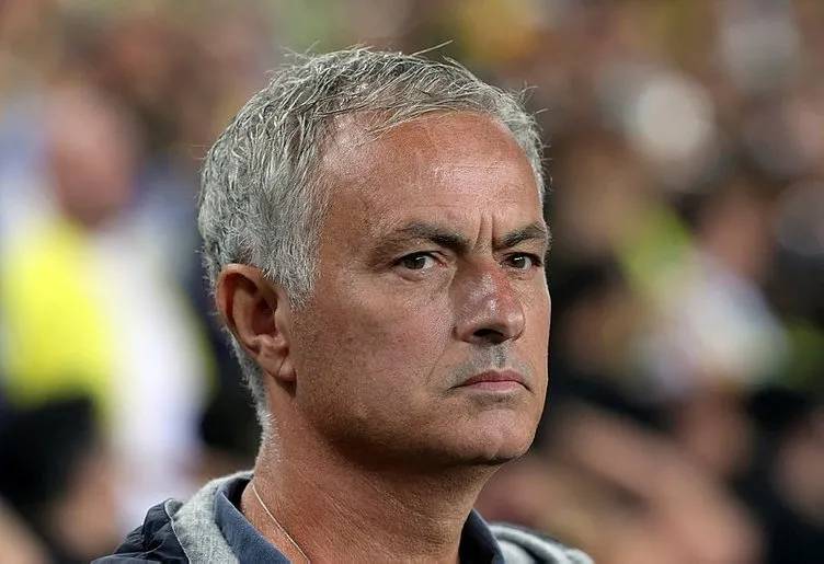 Jose Mourinho'dan  Galatasray derbi maçı açıklaması! Ben kaçmadım, bana saygısızlık yapıldı! 1