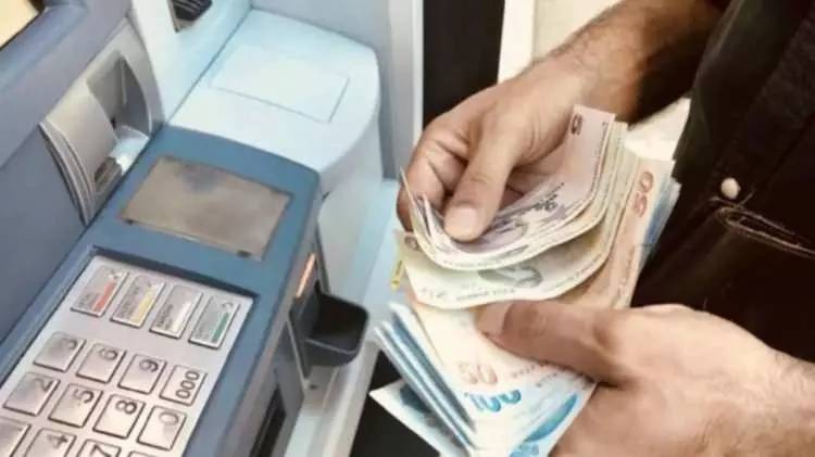 Her yıl milyarlarca liralık kâr açıklayan bankaların ATM oyunu! Kendi paranızı çekemiyorsunuz! 15