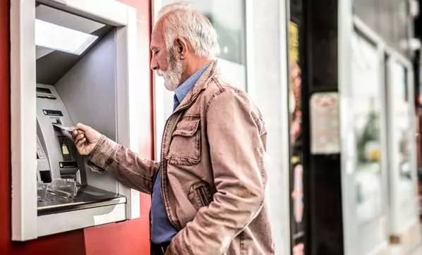 Her yıl milyarlarca liralık kâr açıklayan bankaların ATM oyunu! Kendi paranızı çekemiyorsunuz! 4