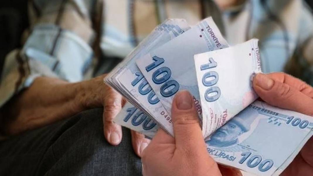 Yarış iyice kızıştı! Bankalar emekli maaşı promosyonlarını güncelledi! En yüksek maaş promosyonun hangi banka veriyor? 1