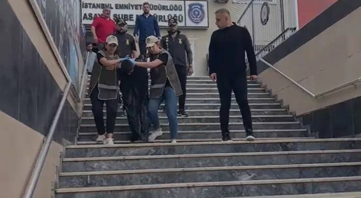 Polisimizi şehit eden suç makinesine hak ettiği muamele! Çöp poşeti giydirip hayvan aracına bindirildi 10