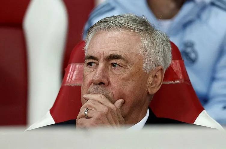 Real Madridli taraftarlar Arda Güler yüzünden Carlo Ancelotti'yi topa tuttu! 'Modric'le poz ver' 9