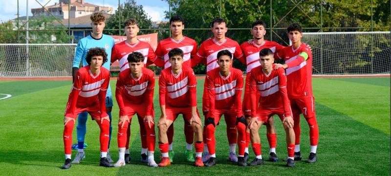 Siltaş Yapı Pendikspor alt yapı takımları 5 te 5 yapmaya alıştı 3