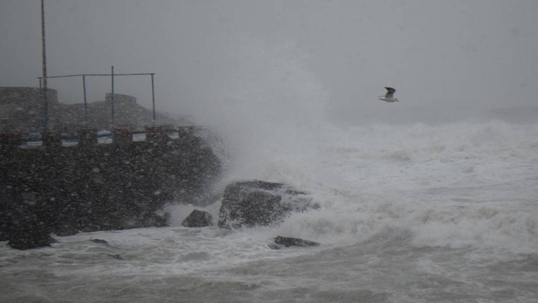 Meteorolojiden 17 ile uyarı! kuvvetli yağacak, fırtına kopacak: 1 Ekim 2024 Salı hava durumu ve sıcaklıkları 10