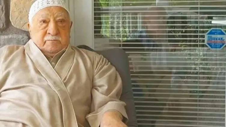 Firari FETÖ'cü Hakan Şükür'den kafaları karıştıran Fetullah Gülen ölüm paylaşımı! ''Allah kime ne hak ettiyse hakkını verecektir'' 1