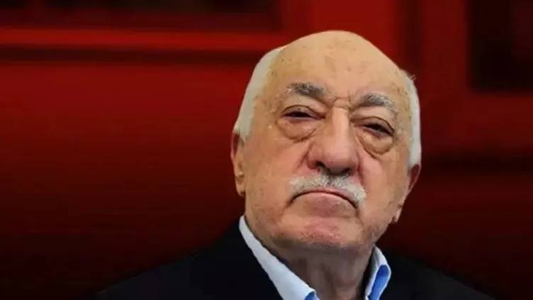 Firari FETÖ'cü Hakan Şükür'den kafaları karıştıran Fetullah Gülen ölüm paylaşımı! ''Allah kime ne hak ettiyse hakkını verecektir'' 7