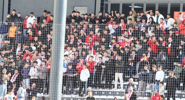 Siltaş Yapı Pendikspor sahasında Erzurumspor ile 0-0 berabere kaldı 10