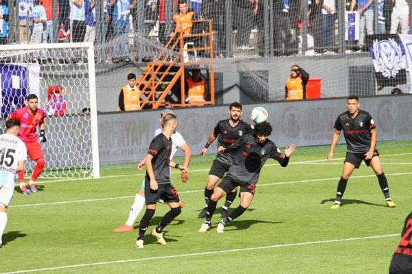 Siltaş Yapı Pendikspor sahasında Erzurumspor ile 0-0 berabere kaldı 11