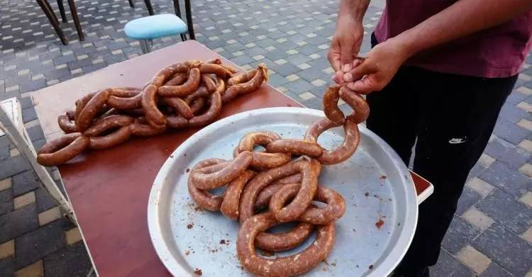 Meğerse bize sucuk yerine bakın ne yedirmişler! Bakanlık  sucuk diye at ve eşek eti yediren firmaları ifşa etti 3