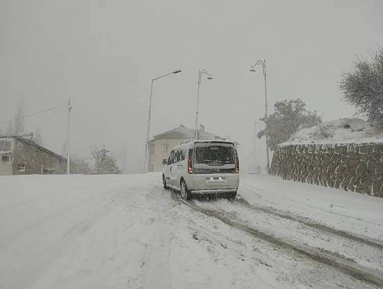 Yarın okullar tatil mi? Valiler peş peşe açıkladı! 25 Kasım Pazartesi bu illerde okullara kar tatili! 12