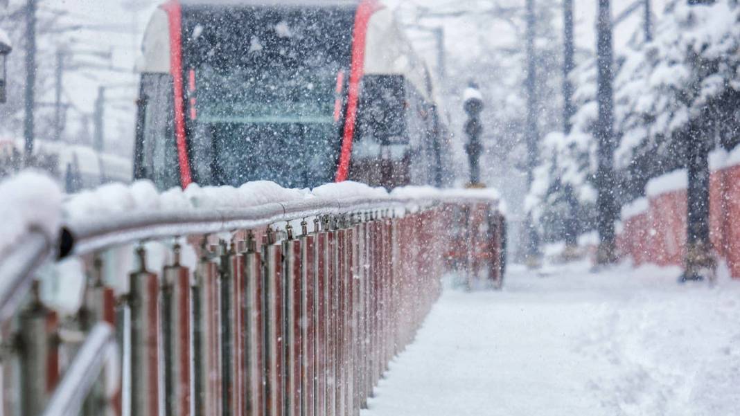 İstanbul'a kar ne zaman yağacak? Atkı ve berelerinizi hazırlayın! Meteoroloji uzmanı Orhan Şen, tarih vererek açıkladı 5