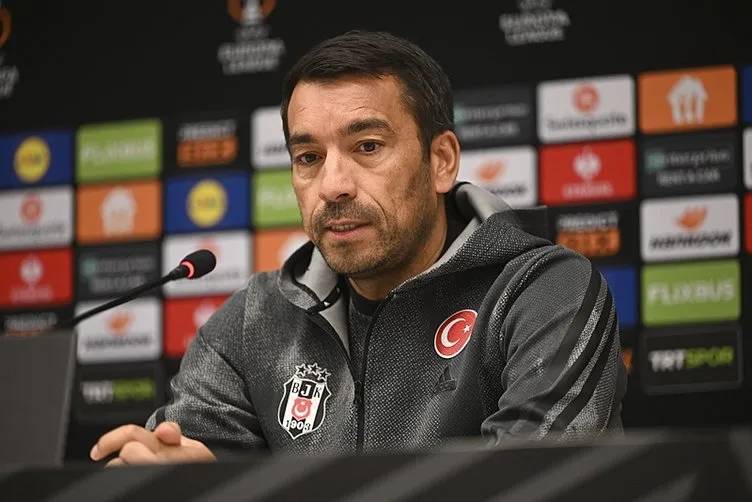 Beşiktaş'ta yaşanan kaosun perde arkası! Hasan Arat nasıl istifa kararı aldı? Samet Aybaba'nın işine neden son verildi? 10