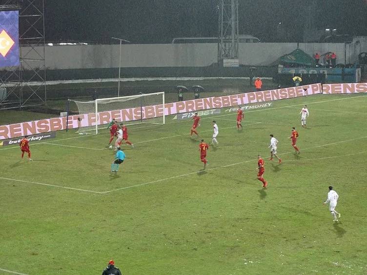 Okyanusu geçtik derede boğulduk! A Milli futbol takımı Karadağ'da hezimete uğradı 13