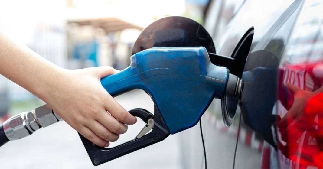 Akaryakıt fiyatları ne kadar? Benzine motorine zam var mı? 23 Aralık 2024 güncel benzin motorin LPG ve brent petrol fiyatları 2