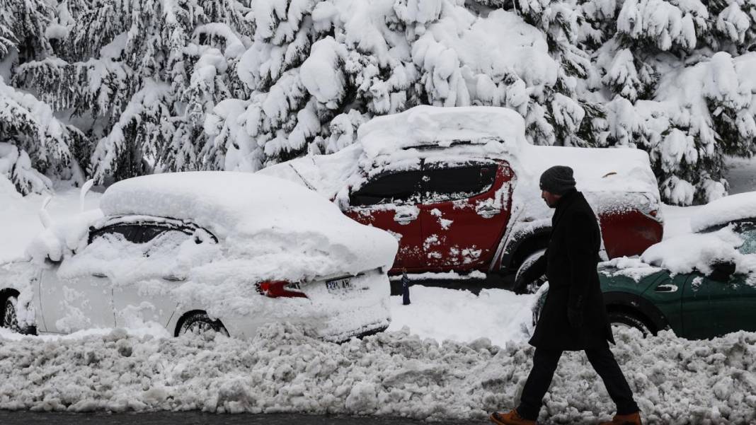 Meteorolojiden o bölgelere kar ve kuvvetli yağmur uyarısı! 16 Aralık 2024 hava durumu ve sıcaklıkları 8