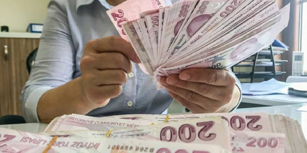 Emeklinin beklediği zam öncesi, bankalarda harekete geçti: İşte, o bankaların güncel emekli promosyon tutarları... 22