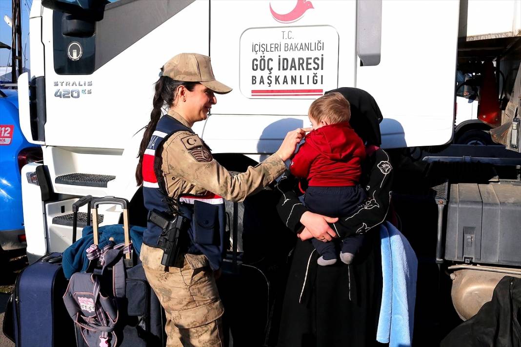 Suriyelilerin Hatay'daki sınır kapılarından ülkelerine dönüşü devam ediyor: Suriyelilerin tamamı ne zaman gidecek? 9