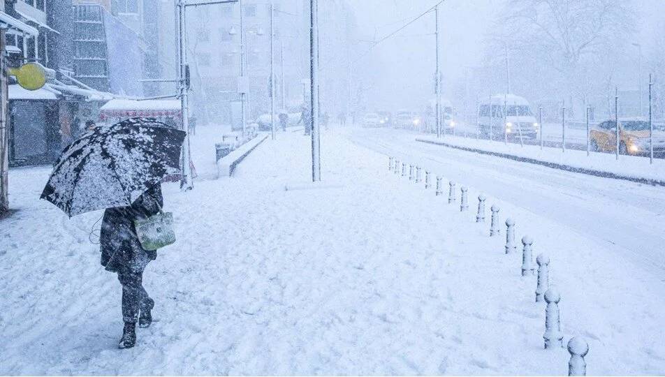 Meteoroloji tarih verdi: Kar kapıda! İstanbul, 15 gün boyunca karın etkesine mi giriyor? 2