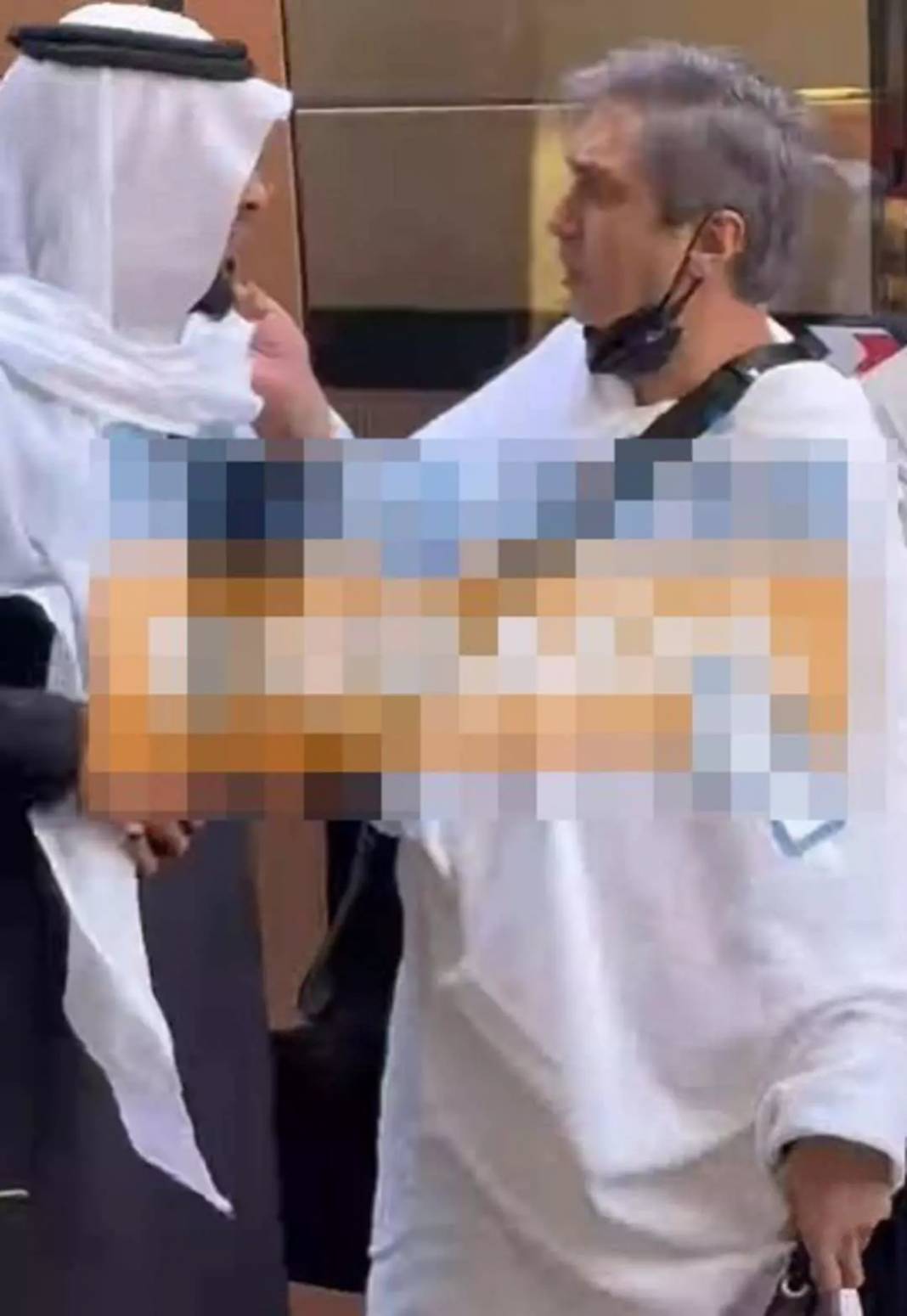 Arap hayranları peşini bırakmadı: Kurtlar Vadisi'nin Polat Alemdar'ı Umre'de böyle görüntülendi! 2