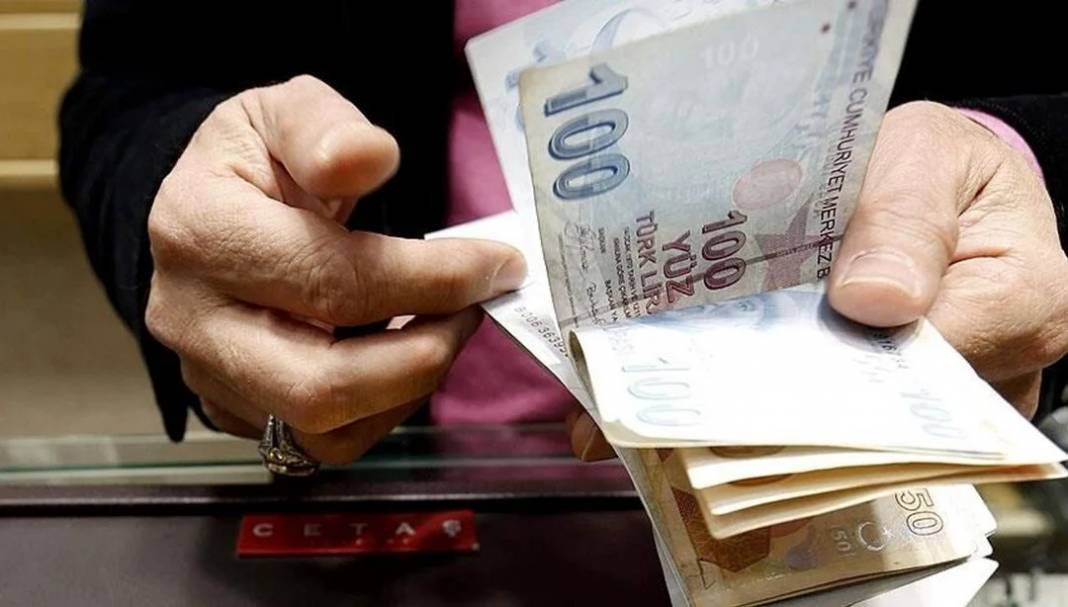 Emeklinin beklediği zam öncesi, bankalarda harekete geçti: İşte, o bankaların güncel emekli promosyon tutarları... 10