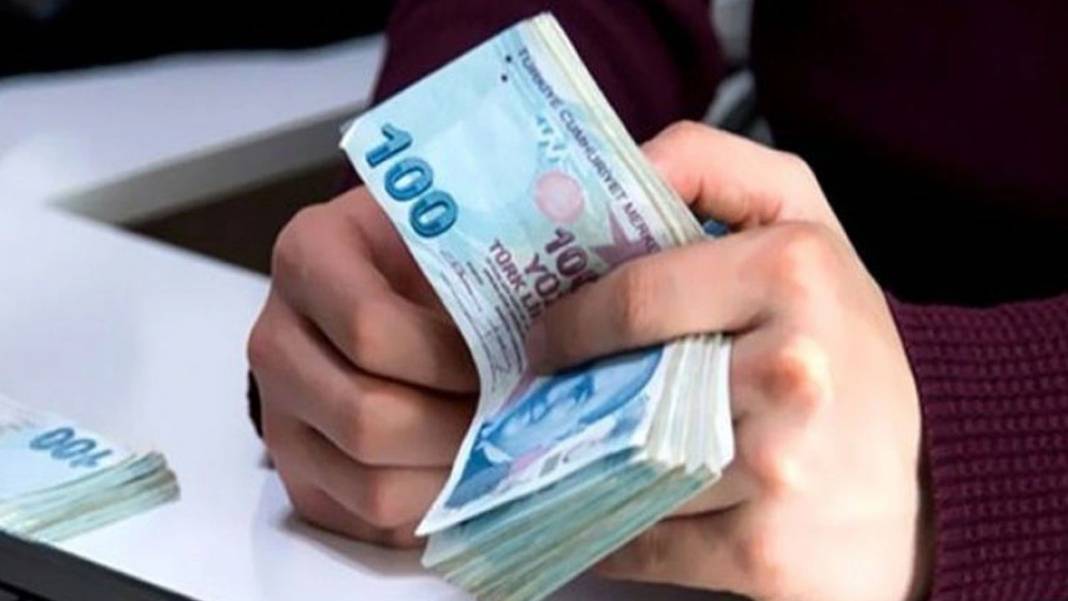 Emeklinin beklediği zam öncesi, bankalarda harekete geçti: İşte, o bankaların güncel emekli promosyon tutarları... 3