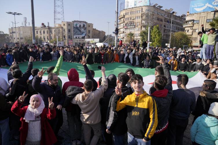 Bu bir devrim! Suriye'ye dönüş başladı: Akın akın kuyruklar oluştu! 1