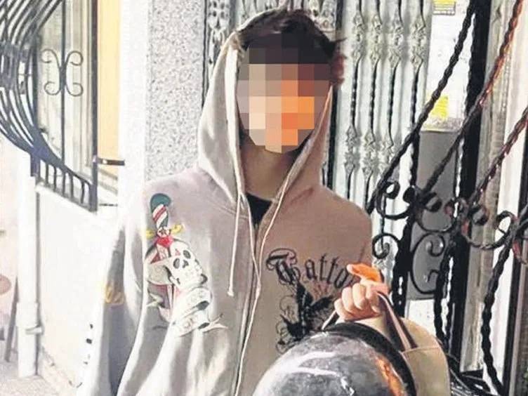 Kadıköy bit pazarında dehşet anları: İtalyan gence 'çok yakışıklısın' deyip bıçakladılar! 9