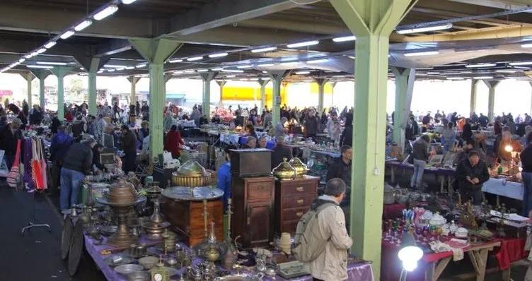 Kadıköy bit pazarında dehşet anları: İtalyan gence 'çok yakışıklısın' deyip bıçakladılar! 1