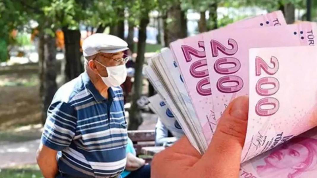 Milyonlarca emekli merakla bekliyor! Uzman isim net rakam verdi! 2025 yılı Bayram ikramiyesi ne kadar olacak 5