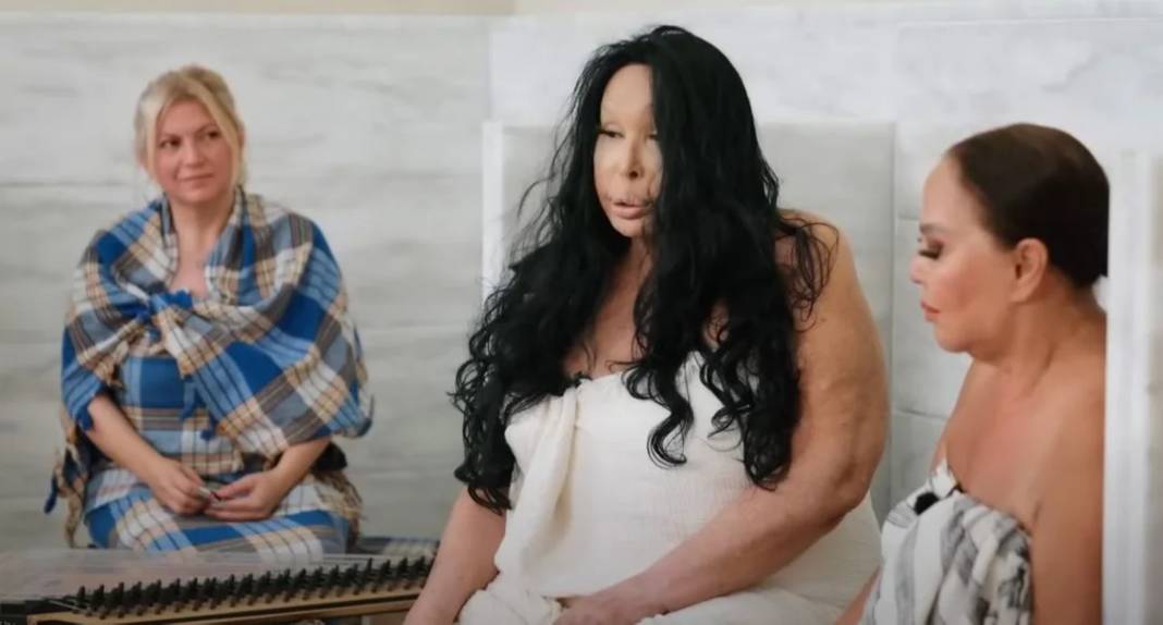 Bülent Ersoy, Safiye Soyman hamamda birbirlerini yıkadı! O görüntüler sosyal medyanın gündemine oturdu 2