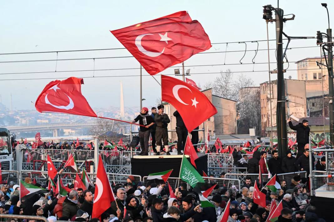 Filistin için tek yürek: Yüzbinler Gazze için akın akın Galata Köprüsü'ne koştu! 5