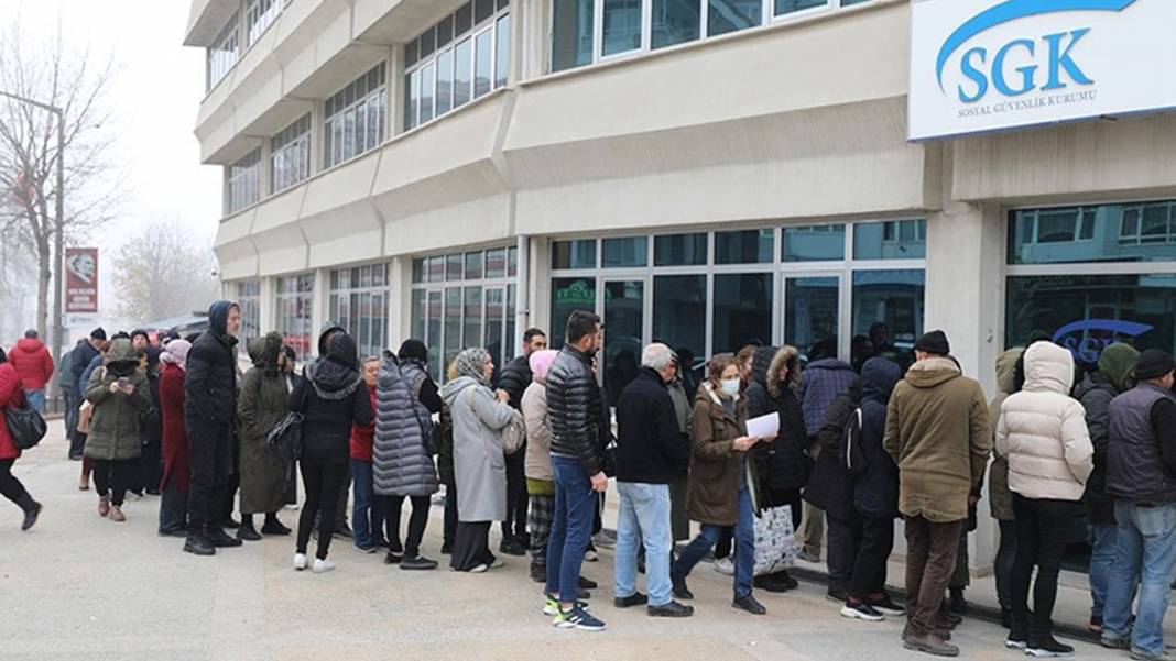 Emeklilere müjdeli haber! 1 Ocak'tan itibaren diş protezi ve implant tedavisi ücretsiz oldu 2