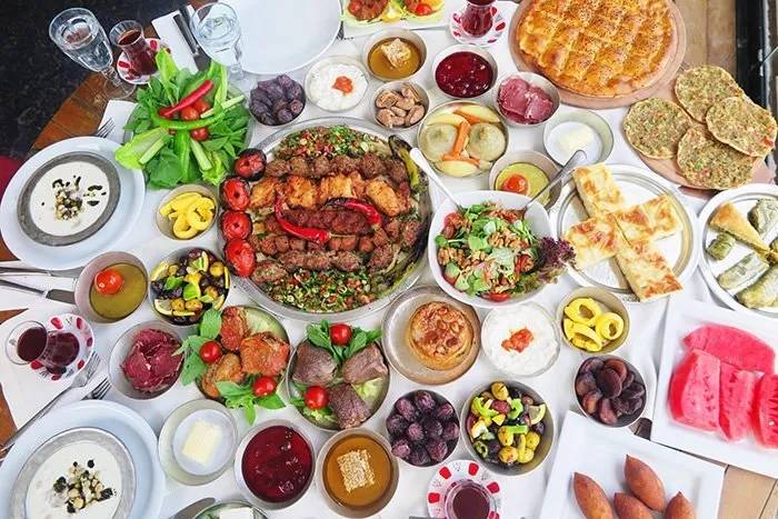 Ramazan'a sayılı günler kaldı: İftar menülerinin fiyatı belli oldu! 8