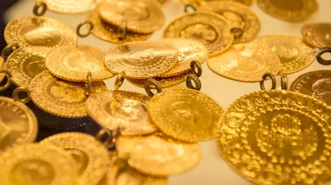Altın rekor koşusuna ara verdi: Çeyrek ve gram altın fiyatları bugün ne kadar, kaç TL? İşte, 2025 14 Şubat cuma güncel altın fiyatları... 15
