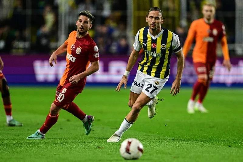 Dev kapışmaya saatler kaldı: İşte Galatasaray - Fenerbahçe derbisinin muhtemel 11'leri 11