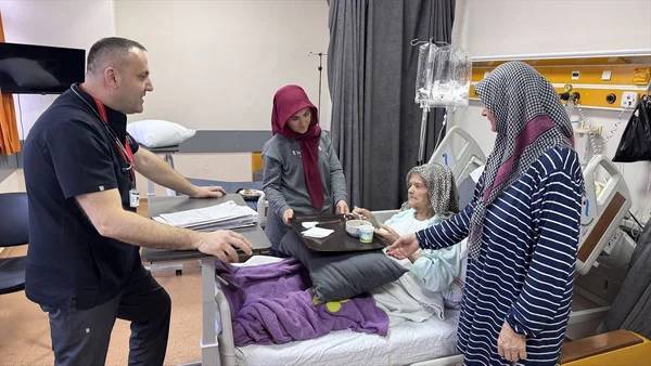 92 yaşındaki kadının midesinden çıkanlar 'pes' dedirtti! 3