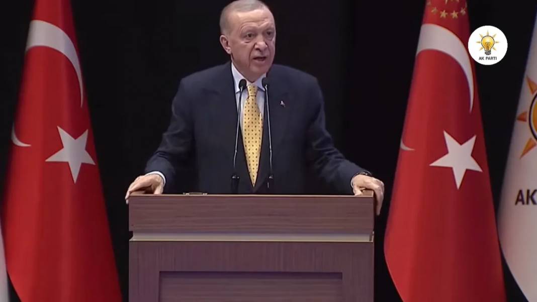 Erdoğan Özgür Özel'e çok sert konuştu:  Başkomutan olarak söylüyorum ayağını denk al, almazsan denk almasını bildiririz 5