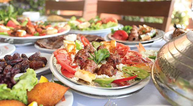 Ramazan'a sayılı günler kaldı: İftar menülerinin fiyatı belli oldu! 9