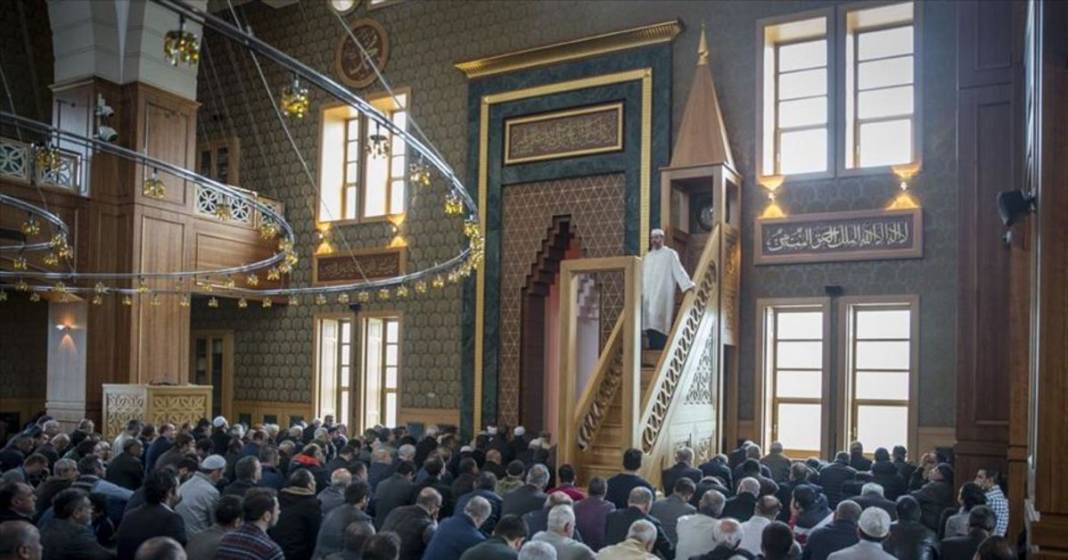 Bu Cuma hutbesinin konusu ne? Diyanet Cuma hutbesini açıkladı! İyilik Ayı Ramazan 8