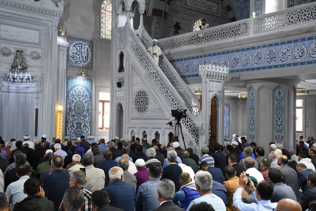 Diyanet Cuma hutbesini açıkladı! Bugün Cuma hutbesi nedir? Ramazan'a veda ederken 1
