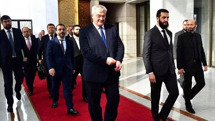 Suriye'de geçiş dönemi için yeni gelişme! Devlet başkanı olmak için o şart aranacak! 5