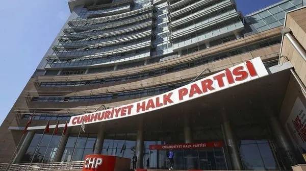 Oyumu Erdoğan'a verdim demişti! İYİ Parti'den istifa eden Adnan Beker CHP'ye katıldı 4