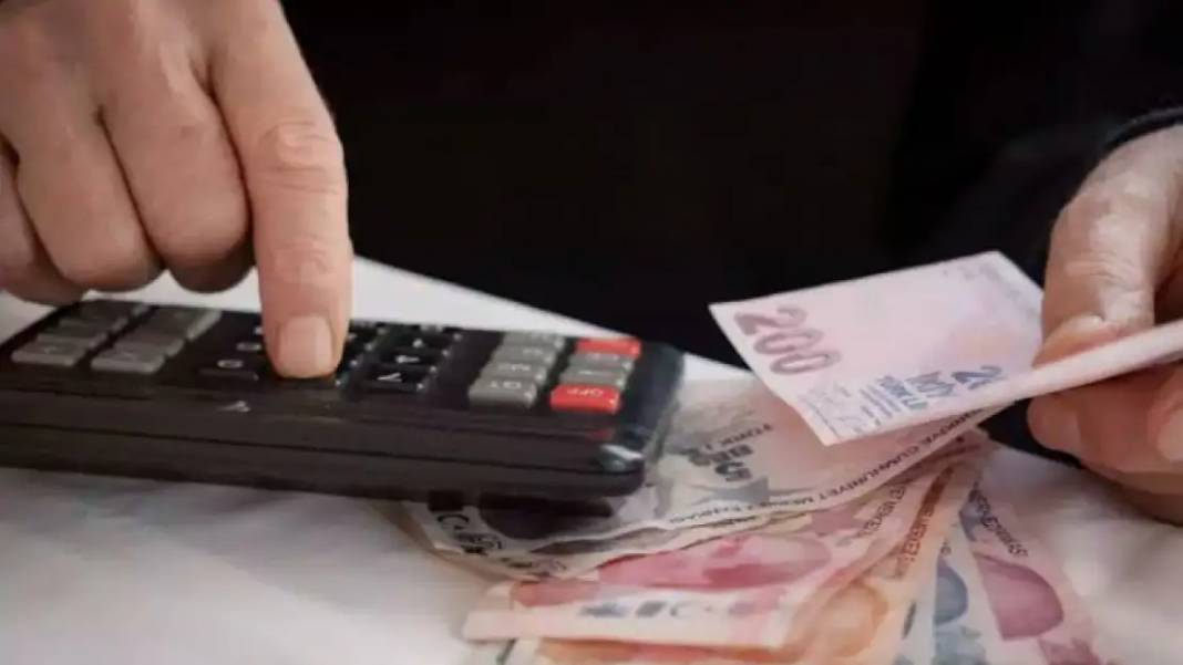 Kim ne kadar Bayram ikramiyesi alacak! Emekliler için 5 farklı zam formülü 1