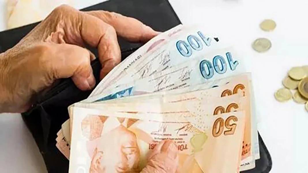 Milyonlarca emekli bekliyor! Bayram ikramiyesi için kritik tarihler belli oldu! İşte masadaki rakam 2