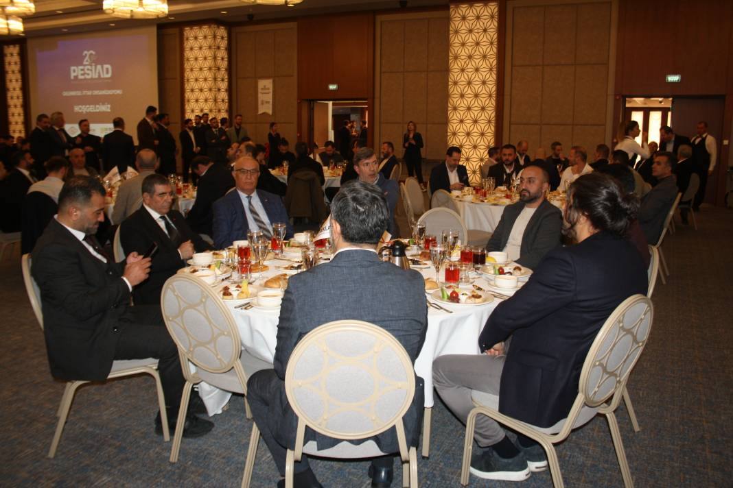 Pendik Böyle bir buluşmayı özlemişti! PESİAD'dan yoğun katılımlı iftar yemeği 13